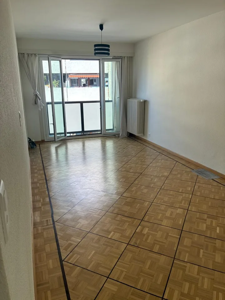 Vier-Zimmer-Wohnung mit viel Licht in Pâquis – Foto 2 von 10
