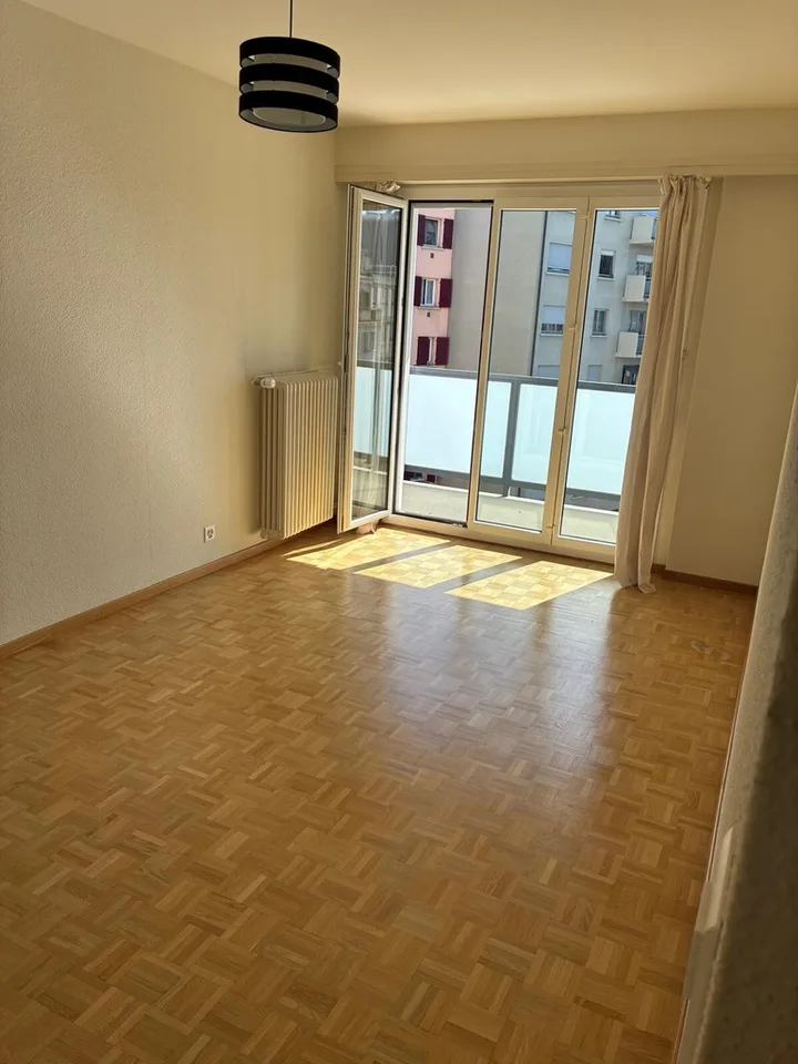 Vier-Zimmer-Wohnung mit viel Licht in Pâquis – Foto 5 von 10