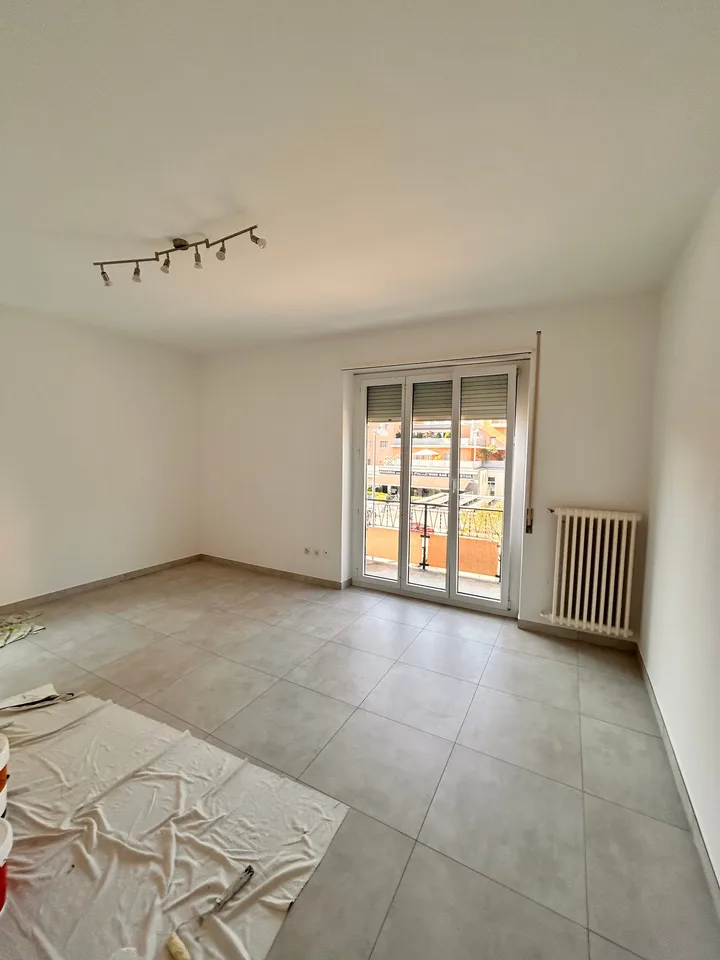 Appartement lumineux de 4 pièces avec balcon à Lugano – photo 4 sur 8