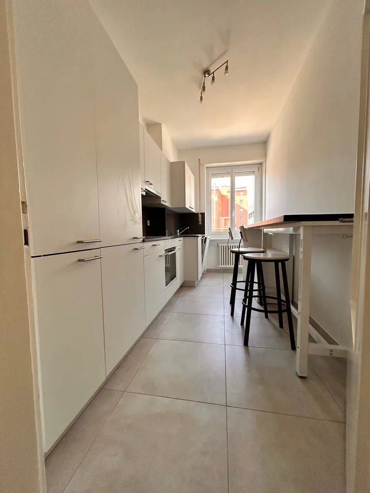 Appartement lumineux de 4 pièces avec balcon à Lugano – photo 2 sur 8