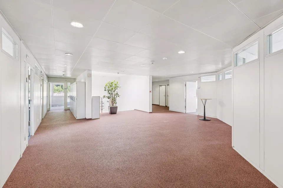 Moderne und klimatisierte Büroflächen an optimaler Lage – Foto 14 von 14