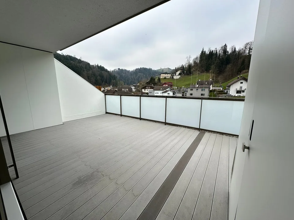 Charmante 2.5-Zimmer-Attikawohnung in Menznau – Foto 11 von 13