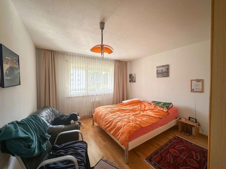 Appartement lumineux et rénové de 3,5 pièces avec balcon et boîte de garage (en droit de construction) – photo 6 sur 10