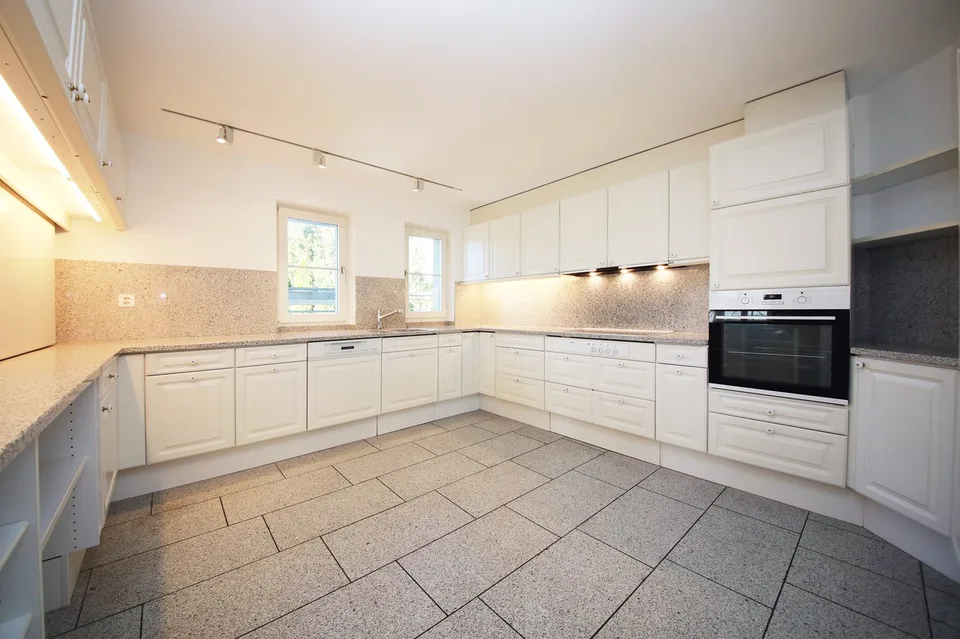Herrschaftliche 4.5-Zimmer-Wohnung, 145 m2, mit voller Seesicht und grosser Terrasse – Foto 9 von 22