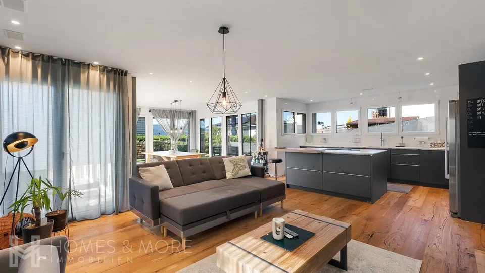 MODERNE - AVEC BEAUCOUP D'ESPACE, JARDIN PRIVE ET ESPACE DE DETENTE – photo 2 sur 13