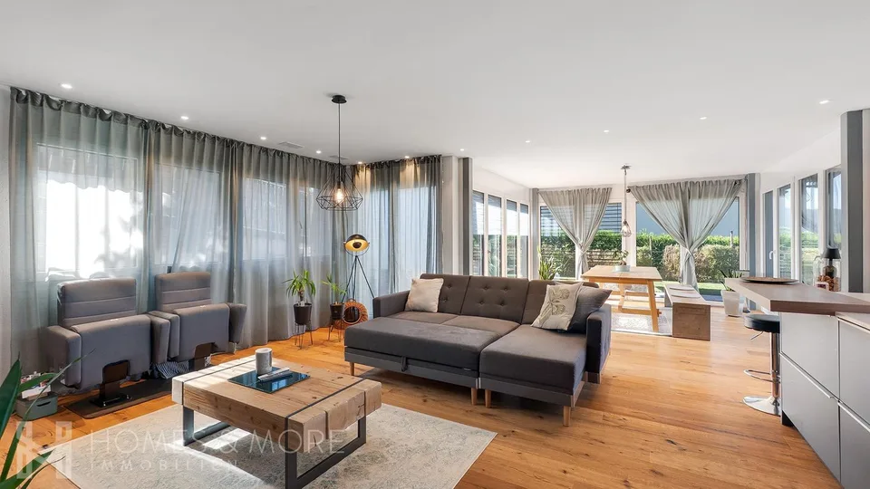 MODERNE - AVEC BEAUCOUP D'ESPACE, JARDIN PRIVE ET ESPACE DE DETENTE – photo 3 sur 13