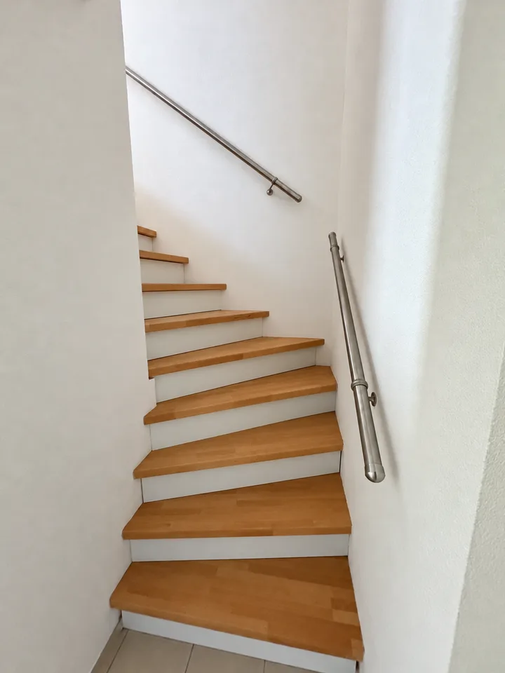 Moderne 1.5-Zimmer-Maisonettewohnung in Füllinsdorf – Foto 5 von 10