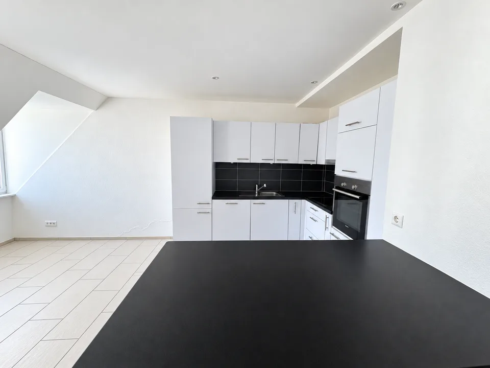 Moderne 1.5-Zimmer-Maisonettewohnung in Füllinsdorf – Foto 2 von 10