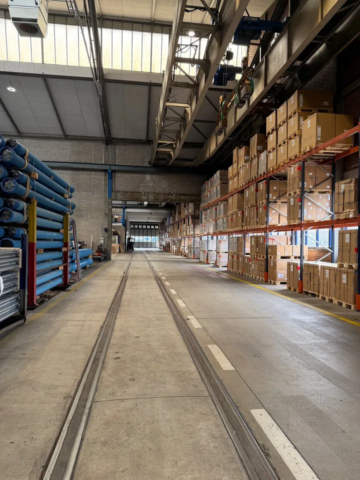 Espace de production et de stockage dans la zone industrielle de Dietikon – photo 8 sur 8