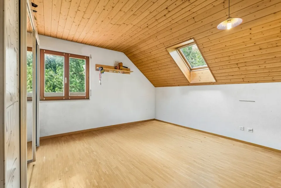 Grosszügiges Haus mit Aussicht über das Rheintal – Foto 8 von 10
