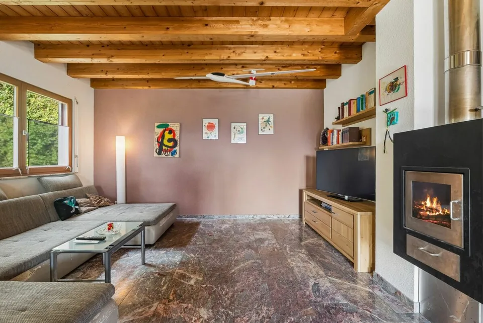 Grosszügiges Haus mit Aussicht über das Rheintal – Foto 3 von 10