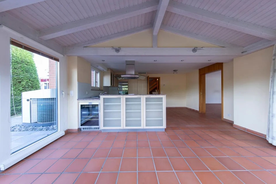 Casa di due famiglie di 6,5 locali affascinante a Embrach – foto 5 di 10