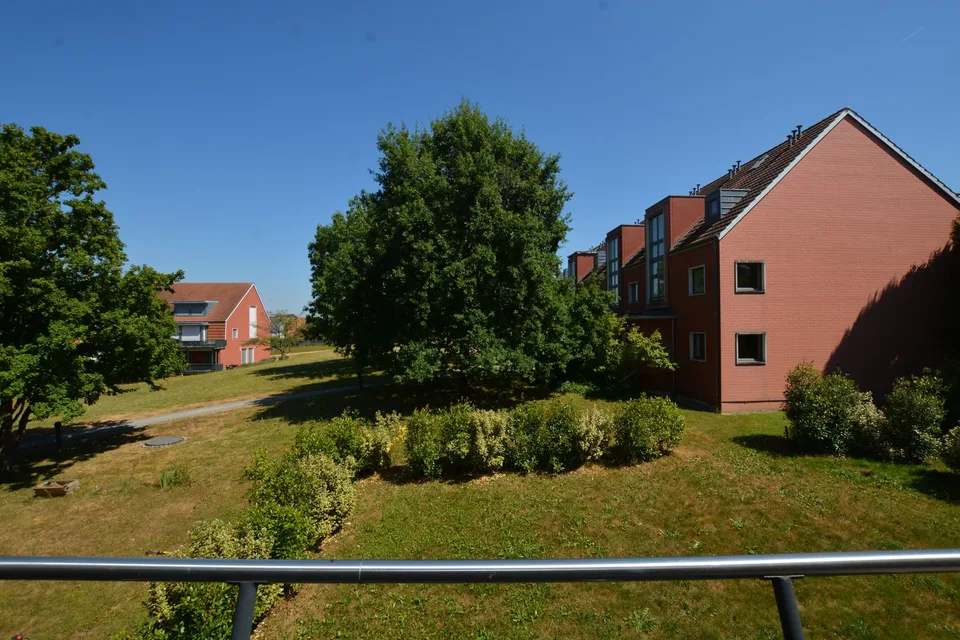 Ultimo appartamento maisonette di 4,5 locali – vita spaziosa con vista panoramica a Oberwil – foto 5 di 17