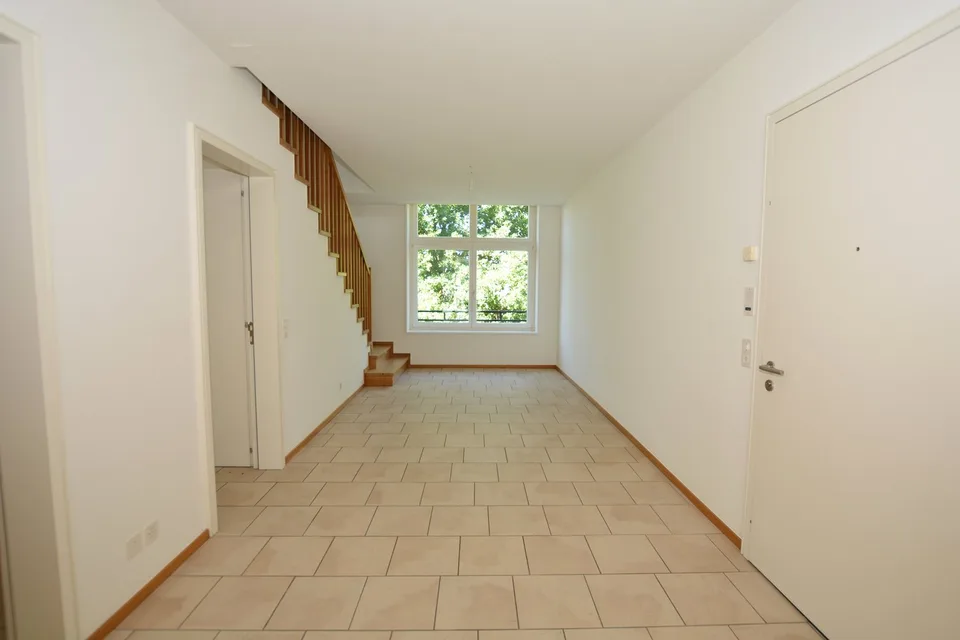 Appartements en duplex de 3,5 pièces – un espace de vie généreux sur deux niveaux à Oberwil – photo 2 sur 15