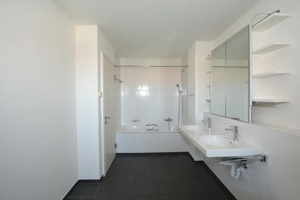 Appartements en duplex de 3,5 pièces – un espace de vie généreux sur deux niveaux à Oberwil – photo 11 sur 15