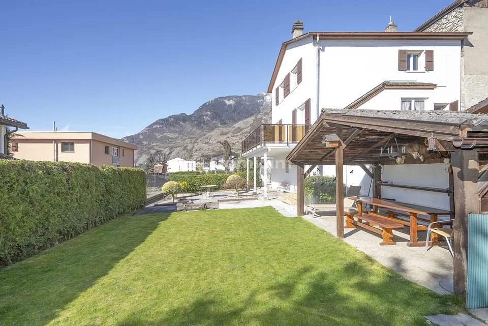 Maison 4.5 pièces avec jardin et belle terrasse – photo 2 sur 9