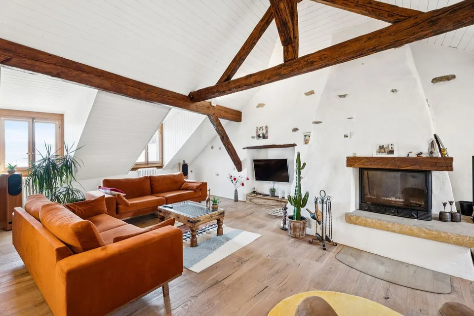 Maison villageoise de caractère située face au lac de Neuchâtel ! – photo 10 sur 13