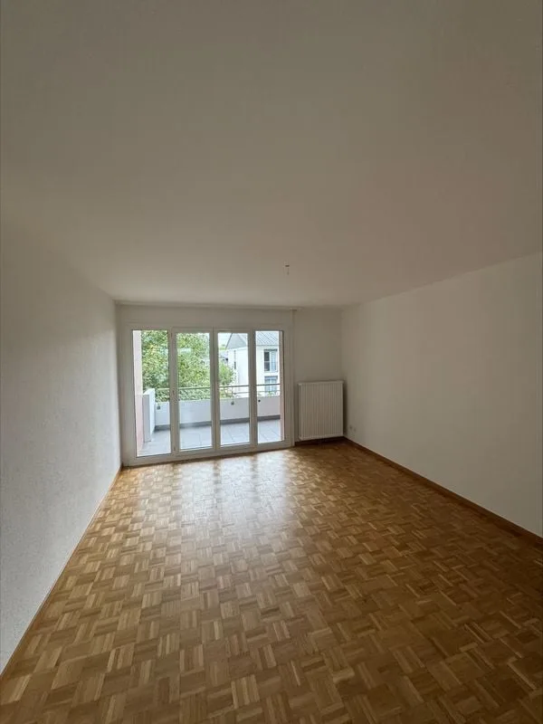 Renovierte 4,5-Zimmer-Wohnung mit 85m2 und Balkon, im 1. Stock – Foto 7 von 11