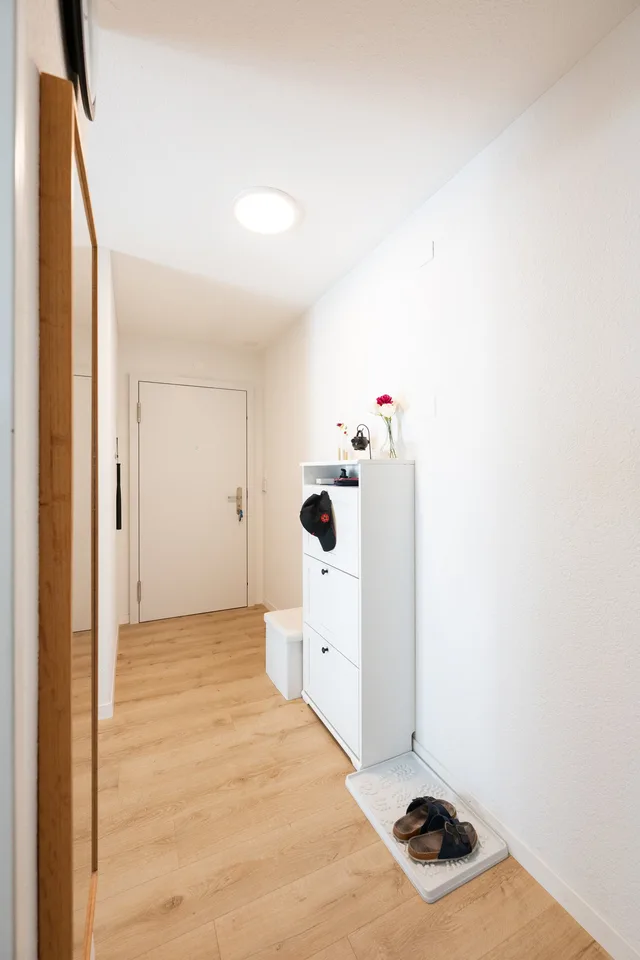 Charmant appartement 3.5 pièces en mansarde avec balcon et vue sur les montagnes à Davos Platz – photo 5 sur 21