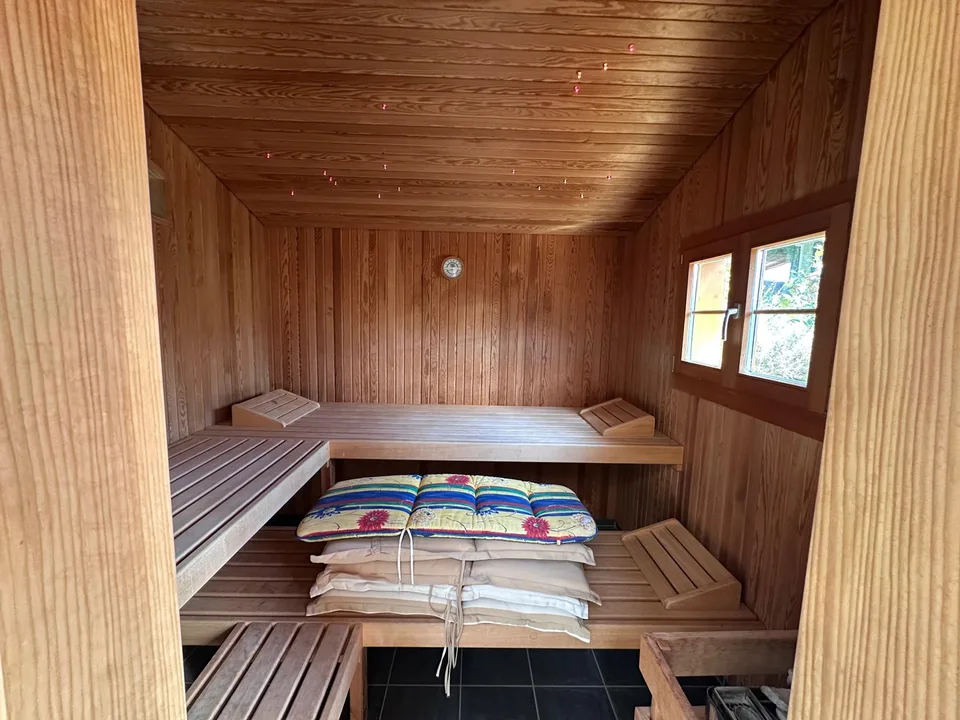Traumhaus mit privatem Spa, Whirlpool, Schwimmteich und Golfvergnügen im eigenen Garten – Foto 11 von 30