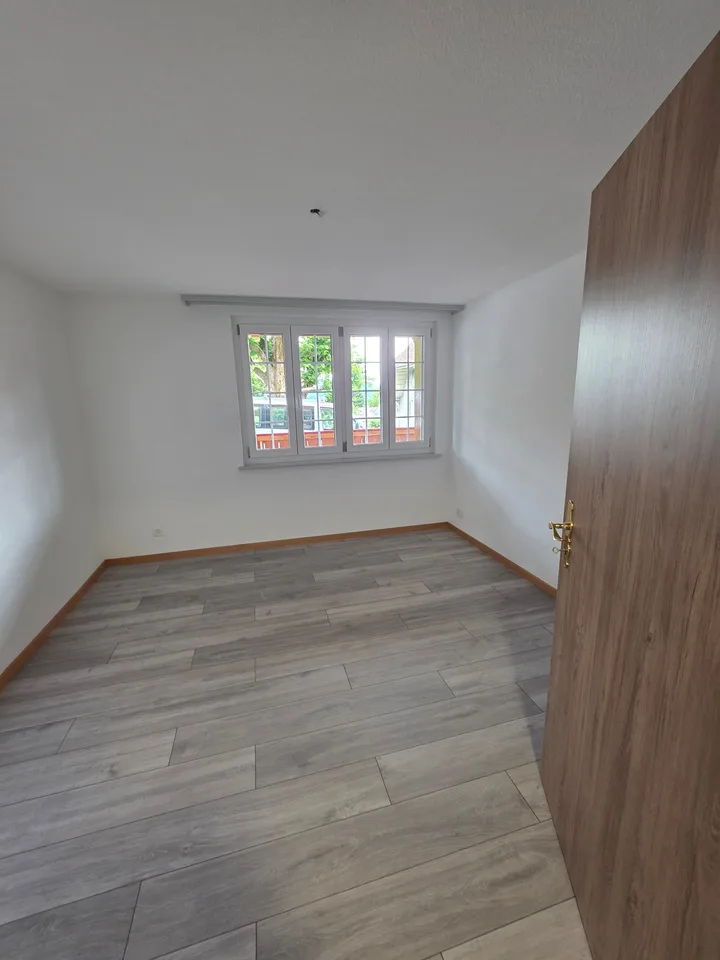Charming 3.5-room apartment in Thurnen – photo 7 of 10
