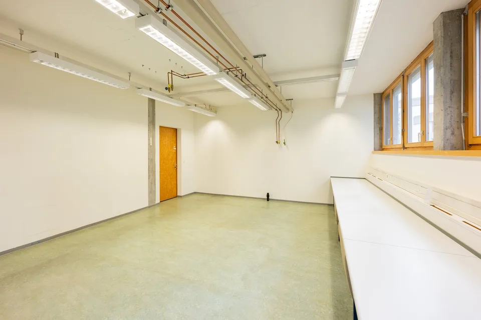 Espace de bureau dans un emplacement central à Davos Platz – photo 3 sur 9