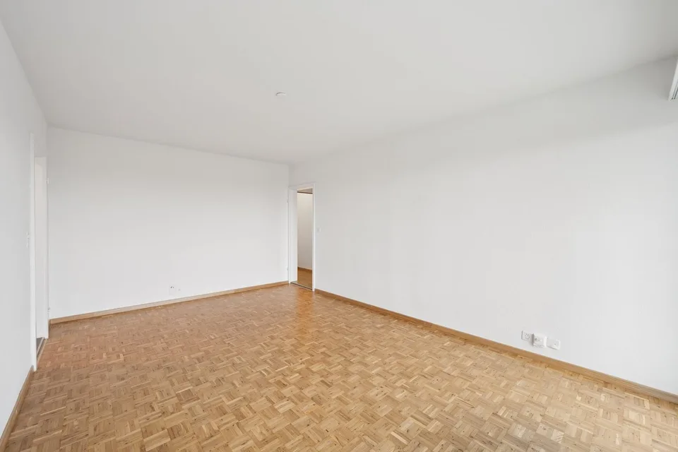 teilsanierte 2.5-Zimmerwohnung – Foto 4 von 11
