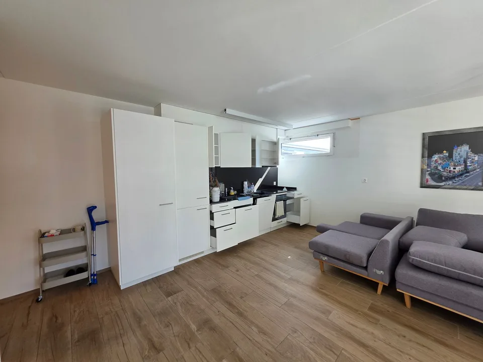 Helle 2.5-Zimmer-Wohnung mit Balkon – Foto 5 von 11