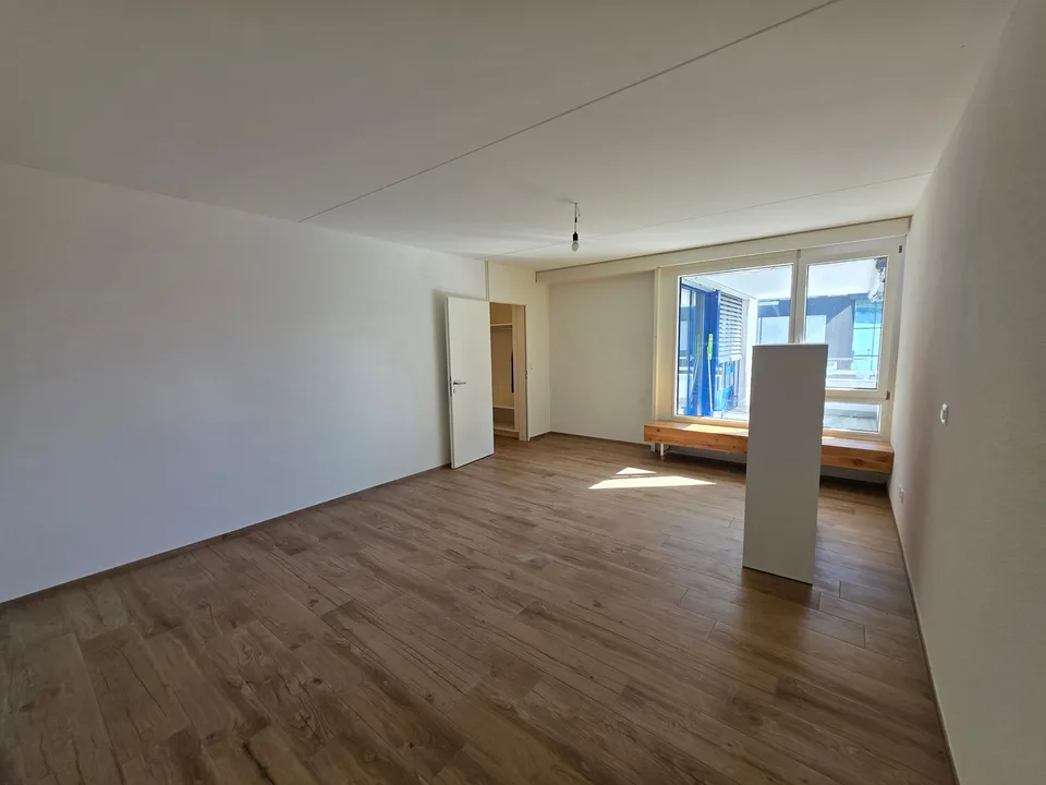 Helle 2.5-Zimmer-Wohnung mit Balkon – Foto 9 von 11