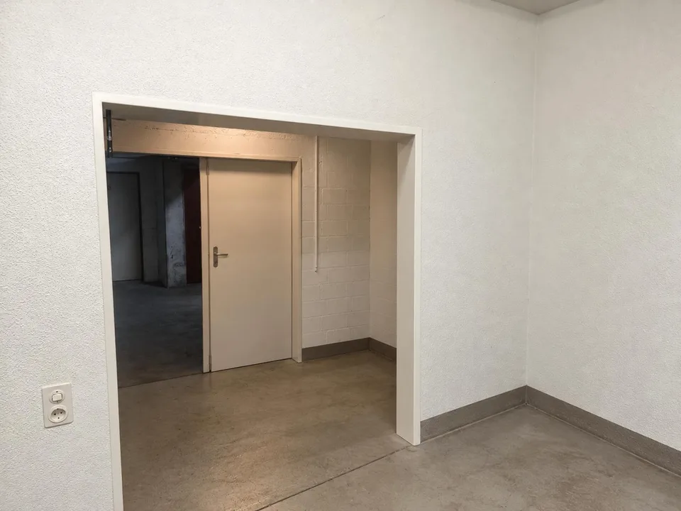 Vielseitige Gewerbefläche mit 140 m² in Lupfig zu vermieten – Foto 8 von 12