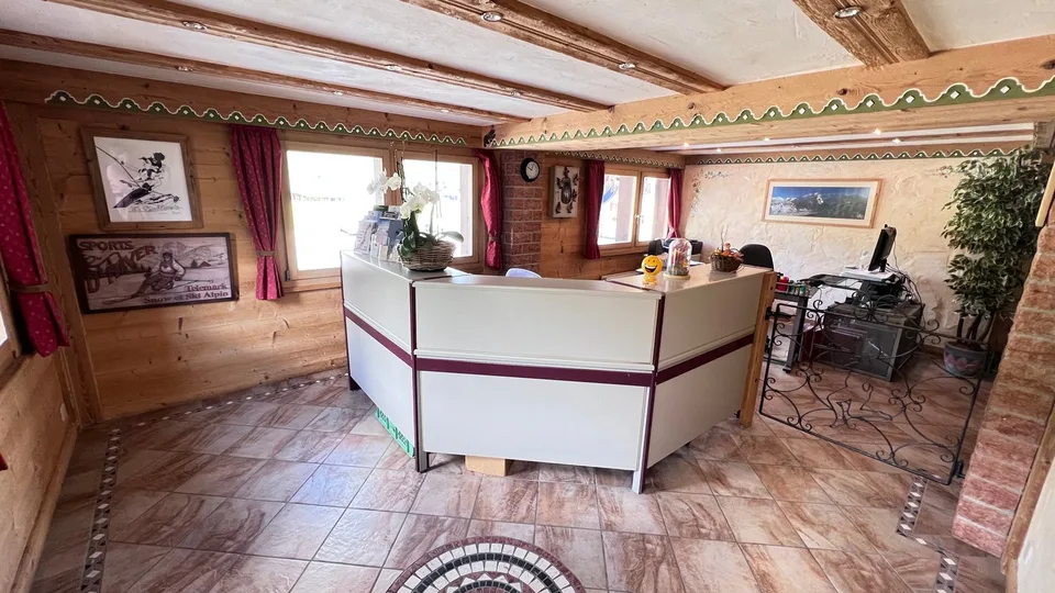 Immeuble résidentiel et commercial à vendre – Les Diablerets – photo 6 sur 9