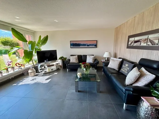 Una casa sul lago di Thun – appartamento 4 ½ locali con vista lago e montagna – foto 9 di 15