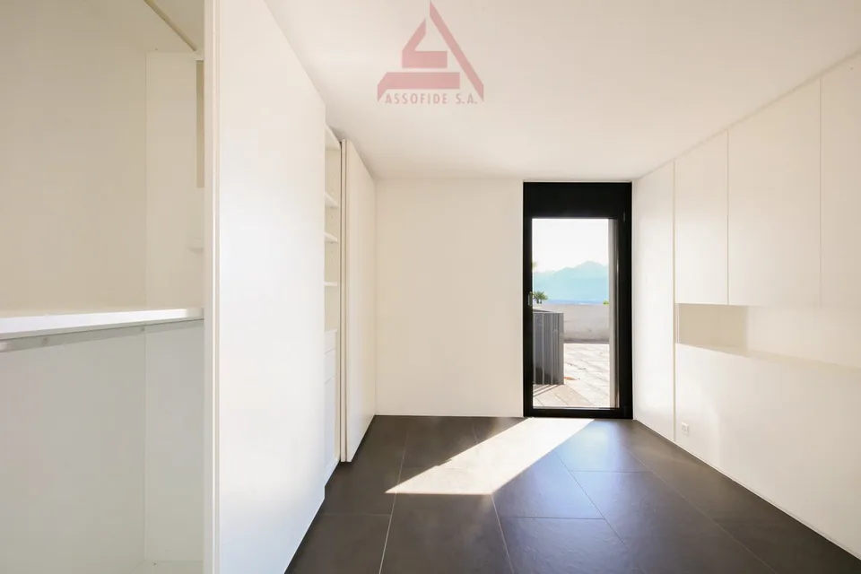 App. con stupenda vista lago / Wohnung mit traumhafter Seesicht – Foto 6 von 15