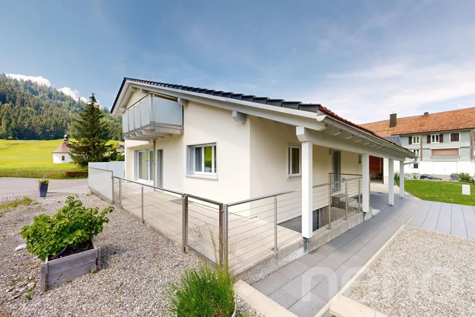 Einfamilienhaus mit über 260 m² Nutzfläche und grosser Garage – Foto 2 von 12