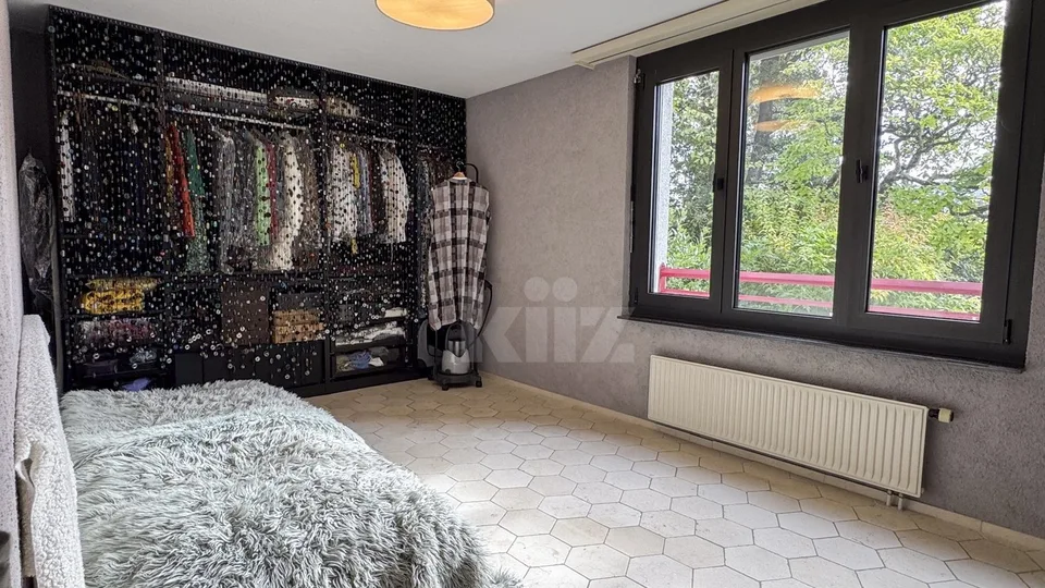 Charming renovated apartment with balcony – photo 8 of 13