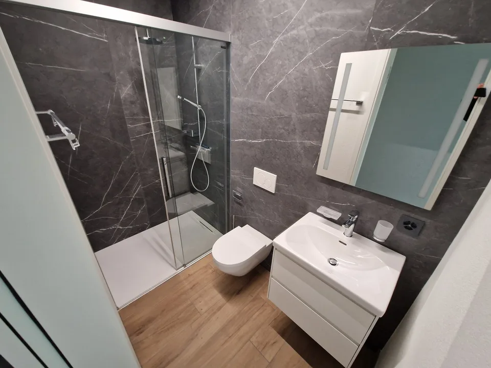 Bello 3.5 locali nuovo con loggia a Delémont – foto 6 di 11