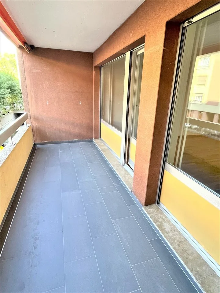 Verbindung - Nahe Bankenviertel – Foto 10 von 10