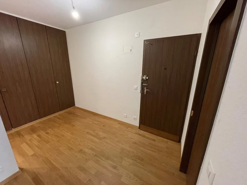 Verbindung - Nahe Bankenviertel – Foto 5 von 10