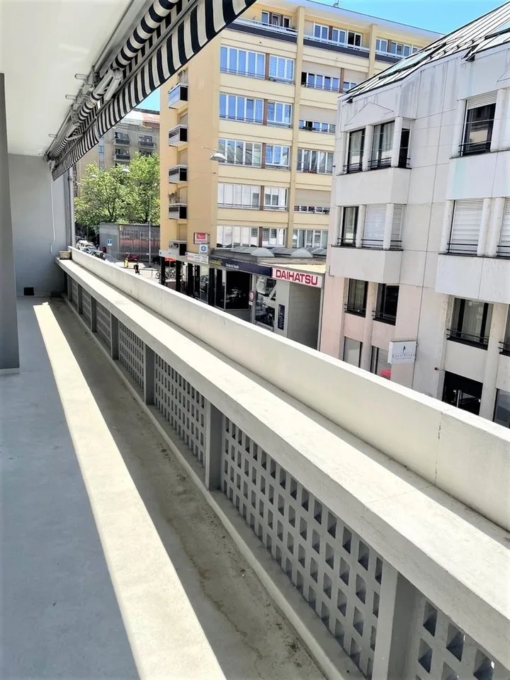 Eaux-Vives: schönes Apartment mit Balkon – Foto 11 von 11