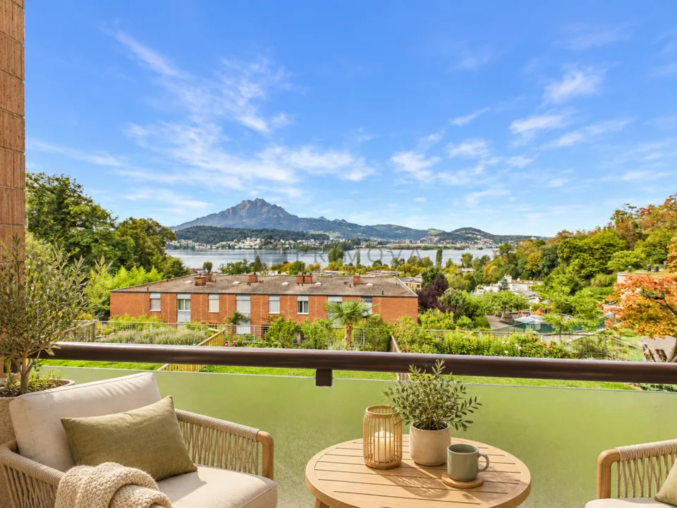 Logenplatz über dem Vierwaldstättersee, elegantes Reihenhaus-Juwel in Luzern – Foto 5 von 16