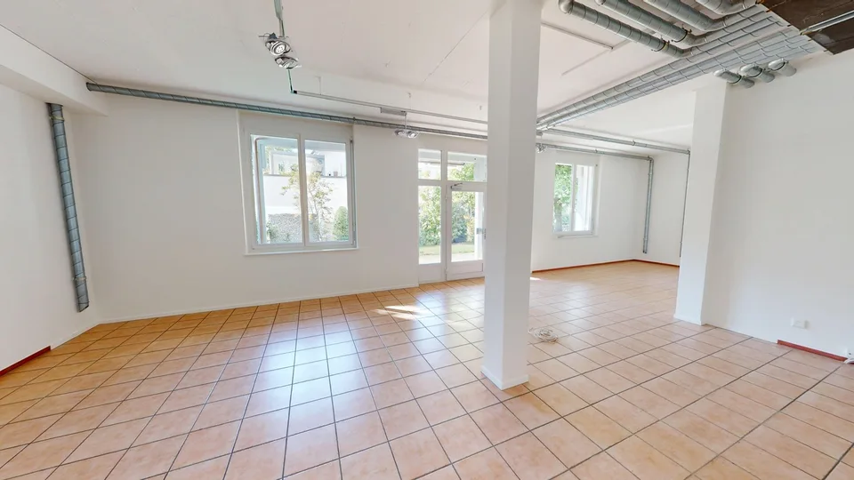 Raum für Ihr Business – vielseitige Gewerbefläche in Greifensee – Foto 4 von 5