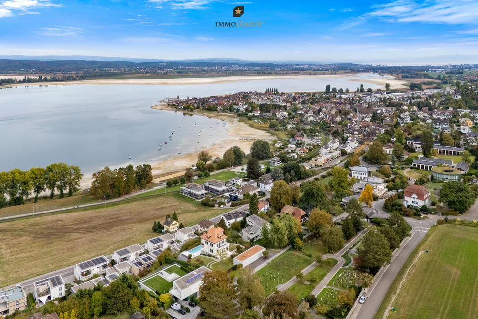 Meilleure situation. Vue panoramique sur le lac. Libre de toute charge. Première occupation. – photo 5 sur 7