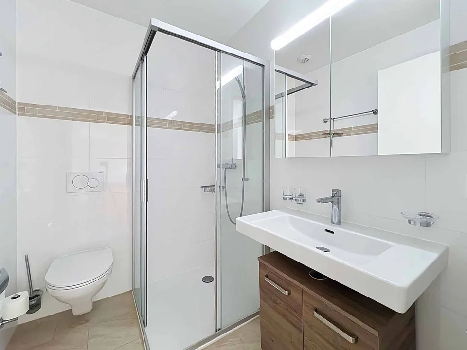 Geräumige 4.5-Zimmer-Wohnung in einem schönen Viertel – Foto 7 von 9