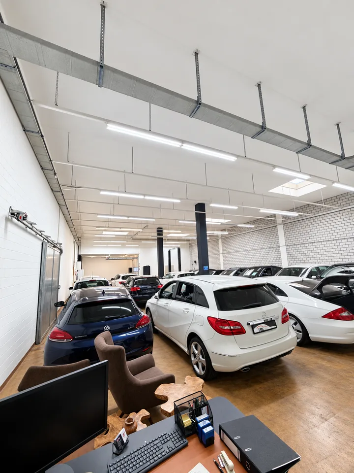 Emplacement idéal dans le quartier de Thurmarkt ! Réalisez votre entreprise, que ce soit un atelier, un studio, un entrepôt, etc. – photo 2 sur 9