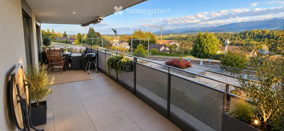 Spacieux 4.5 pièces à Neyruz - Vue magnifique & gare à 30Sec – Foto 3 von 4