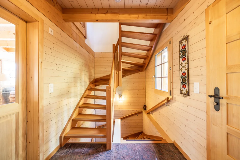 Chalet generoso in una posizione tranquilla con vista panoramica – foto 8 di 13