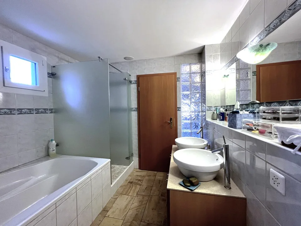 4.5 Zimmer Attikawohnung in Auvernier – Foto 6 von 10