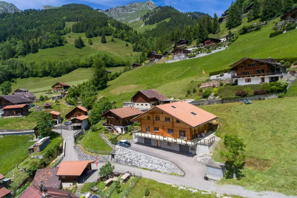 5.5 Zimmer Einfamilienhaus in Jaun – photo 3 sur 20