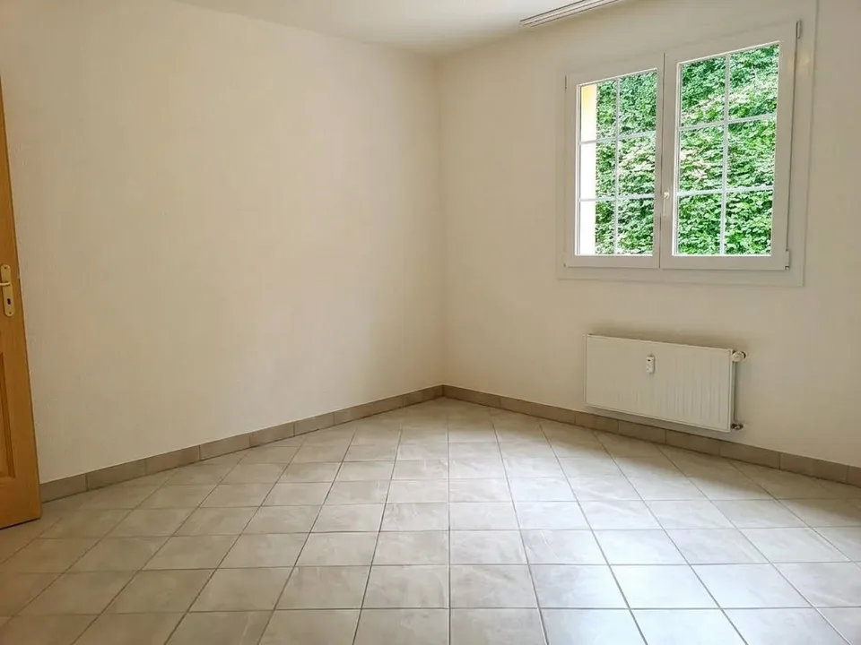 Ampio appartamento di 5,5 locali in vendita a Soyhières con grande balcone di 35m – foto 22 di 26