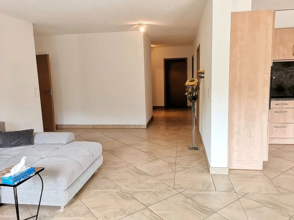 Ampio appartamento di 5,5 locali in vendita a Soyhières con grande balcone di 35m – foto 18 di 26